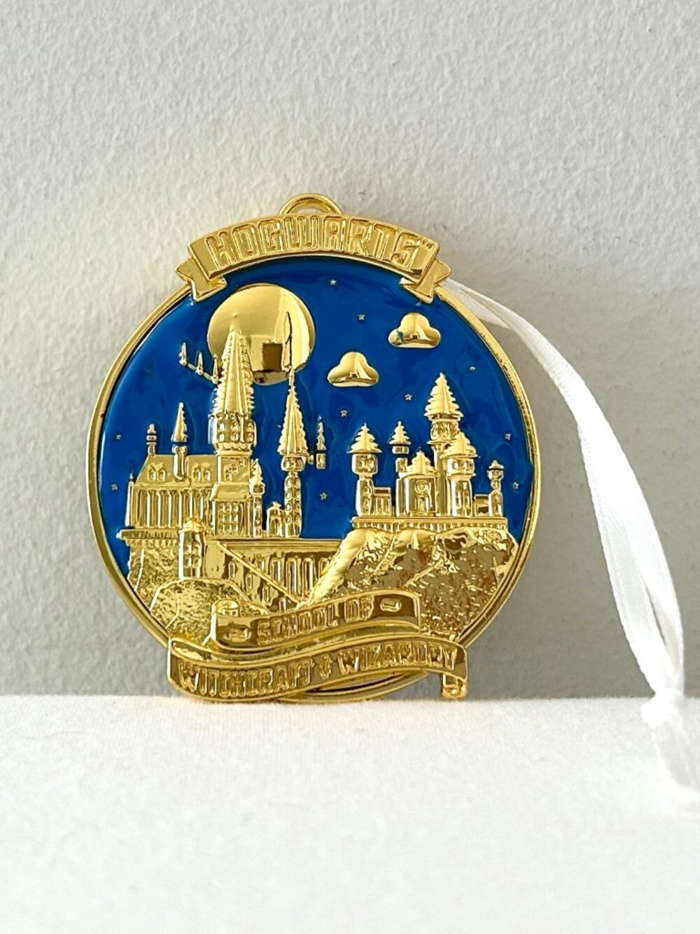 Harry Potter Hogwarts School Witchcraft Wizardry Metal Ornament Gold Christmas